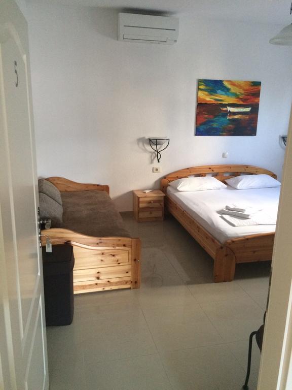 Apartments Lucija Brela Kamer foto